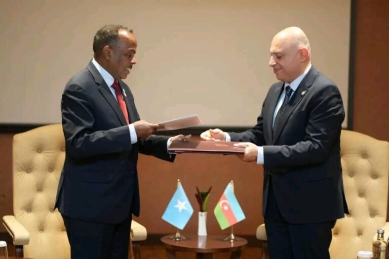 Soomaaliya iyo Azerbaijan oo wada saxiixday heshiis is afgarad ah.