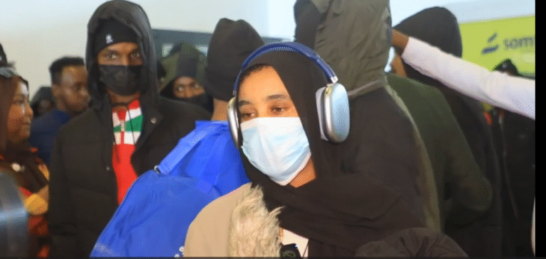 Emotional Homecomings as Somali Government Repatriates 152 Citizens Stranded in Libya
