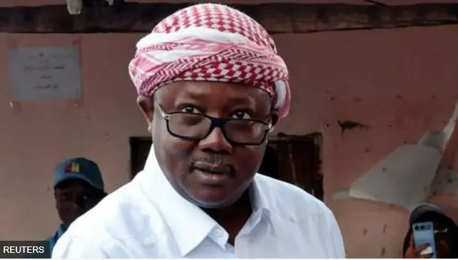 Madaxweyne African ah oo Dalkiisa ka Cararay.