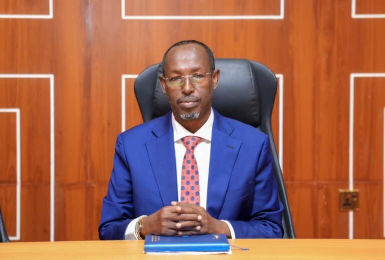 Madaale “Waxaa nasiib darro ah in ku xigeenka xoghayaha JSP uu ku dhawaaqo Musharraxnimadiisa isaga oo dhinac maray xeerka hoosaadka”?