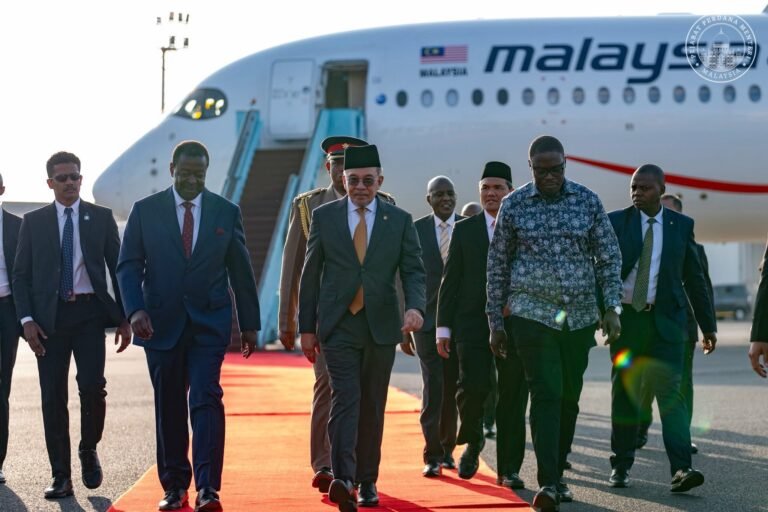 Ra’iisul wasaaraha Malaysia Magaalada oo Gaaray Nairobi, una sii gudbidoono Dalka Itoobiya.