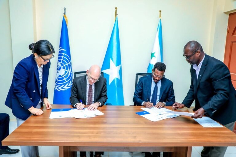 Maxaa ka jiro in Qaramada Midoobay Ay ka Baxeeyso Soomaaliya.?