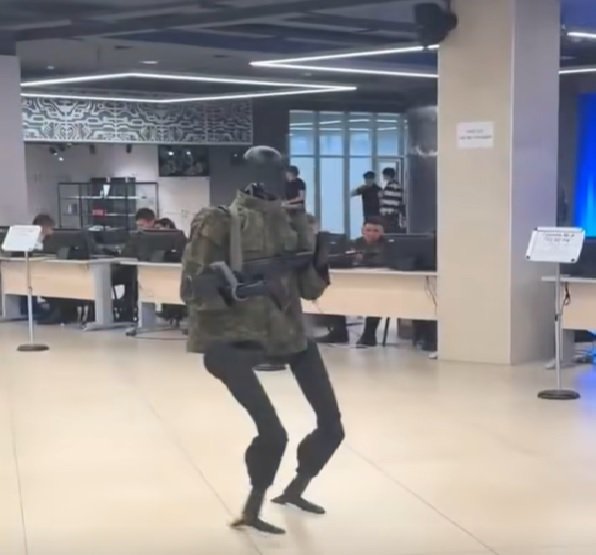 Ruushka oo soo bandhigay robot-yo hubeysan oo ka qeyb galaayo Dagalada.