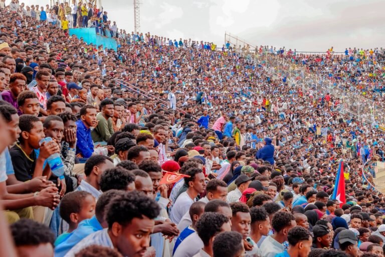 {DAAWO SAWIRADA} Cajiibka ah ee laga Soo qaaday Garoonka Cayaaraha Stadium Muqdisho.