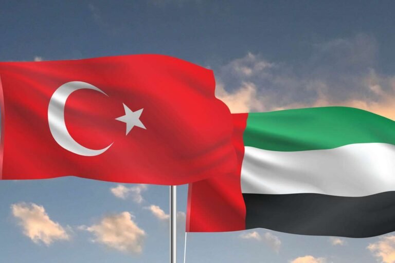 Turkiga oo gacanta ku dhigeen saddex qof oo u shaqeynayay sirdoonka Imaaraadka Carabta.