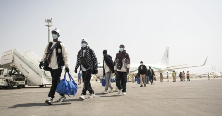 Soomaaliya  dhalinyaro ku xirnaa Liibiya Kasoo Deysay.