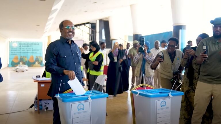 Somalia’s President Hassan Sheikh has joined hundreds of thousands of Mogadishu residents in casting votes on Thursday.