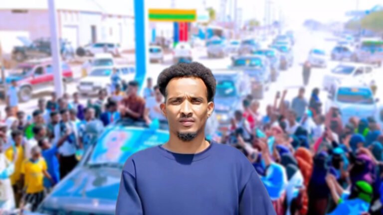 {DAAWO MUQAALKA}  Garyaqaanka Oo Caan ka ah Baraha Bulshada oo ka Waramay Sida Looga Soo tarxiilay Mareykanka.