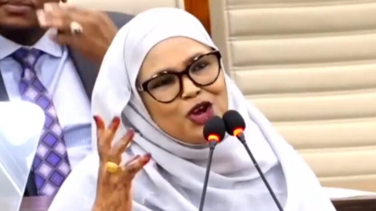 {DAAWO MUQAALKA}  Xildhibaan Caasho koos ”Ninkii laayey muslimiinta waxbo nooma haayo ee aan Midowno”