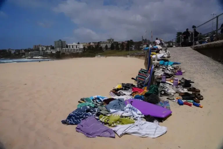 Muslimiinta Australia oo cambaareeyay weerarka ka dhacay Bondi