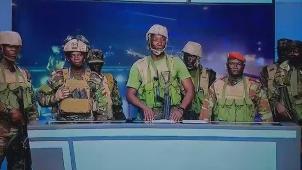 Afgembi ka socda Wadanka Benin.