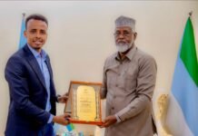 Axmed Madoobe oo Shahaado gudoonsiiyay Garsooraha Ugu Fiican Africa.