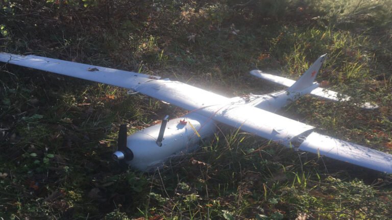 Diyaarad uu Ruushka soo saara oo ah nooca aan duuliyaha lahayn ayaa gudaha u gashay Dalka Turkiga.