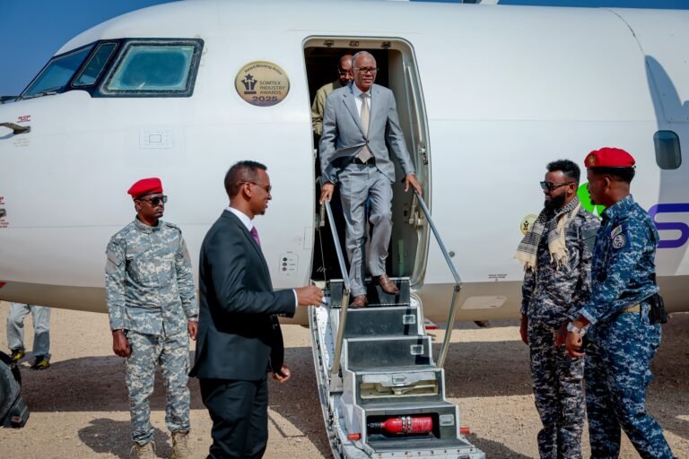 Madaxweyne Laftagareen oo gaaray Degmada Waajid ee Gobolka Bakool.