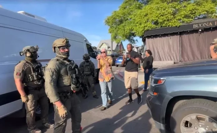 Ciidamo fara badan oo ku wajahan Minneapolis.