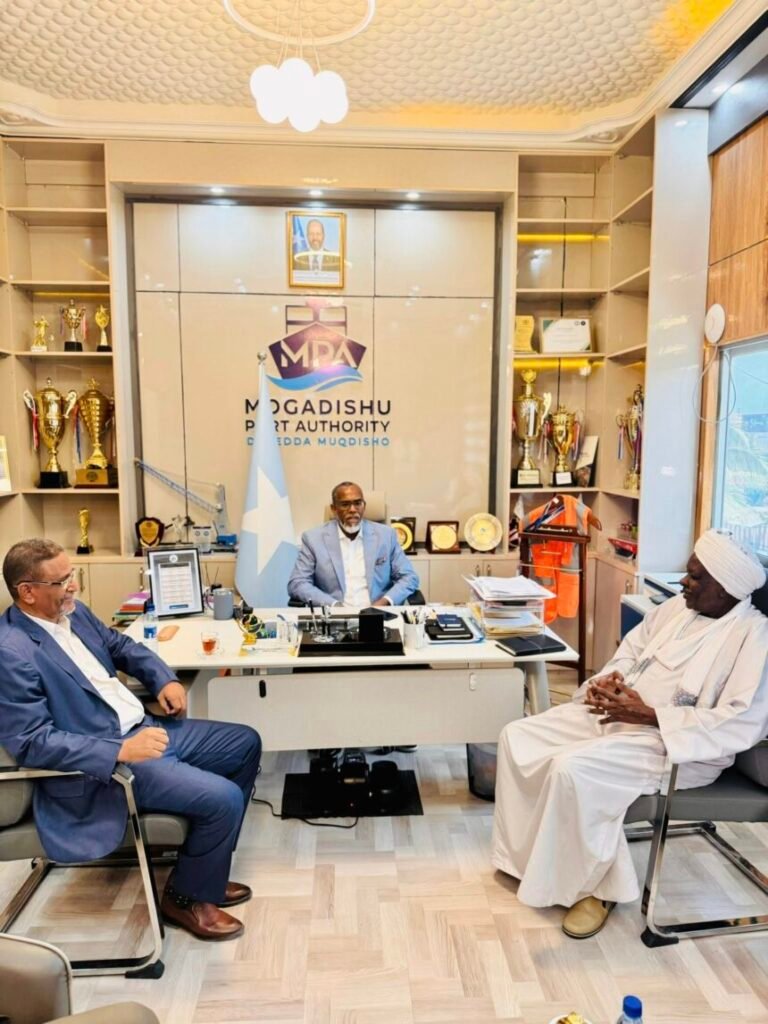 Mogadishu Port Authority Strengthens Ties with Sudan; Receives Educational Grant for Staff Development