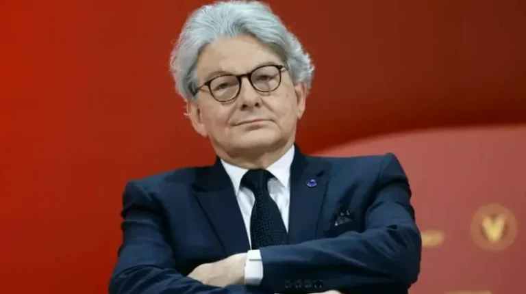 Masuuliyiin hore ee guddiga Midowga Yurub  oo loo diiday fiisaha Maraykan ah