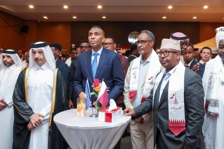 Ra’iisul Wasaare Xamsa oo ka qeyb galay munaasabad lagu xusayay Maalinta Qarannimada dalka Qadar.