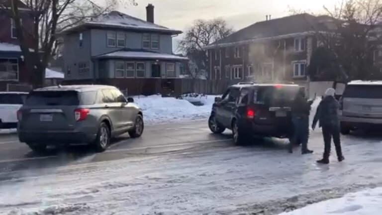 {DAAWO MUQAALKA}   Qaabkii loo toogtay Haweeneydii Mareeyanka ahaa iyo xiisad ka taagan Minneapolis