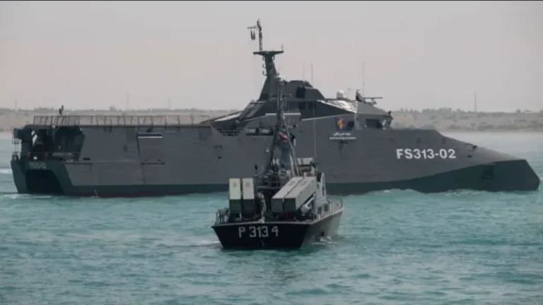 Iiraan oo samaysay Dhoolatus ciidan & Madaxweynaha Maraykanka Donald Trump oo hanjabaya.