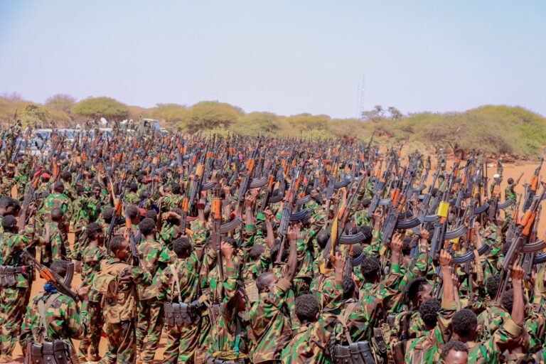 {DAAWO SAWIRADA} Dowladda Soomaaliya oo Ciidamo Xoogan ku soo Bandhigtay Dagmada Matabaan.