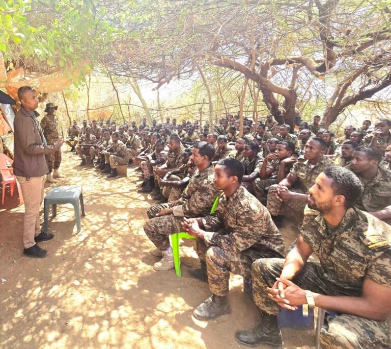 Gudoomiyaha degmada doolow oo kormeer Ciidamada Itoobiya.