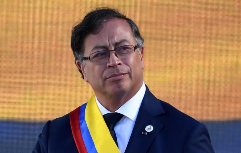 Madaxweynaha Colombia Gustavo Petro  oo sheegay in uu diyaar yahay dagaalka Donald Trump.