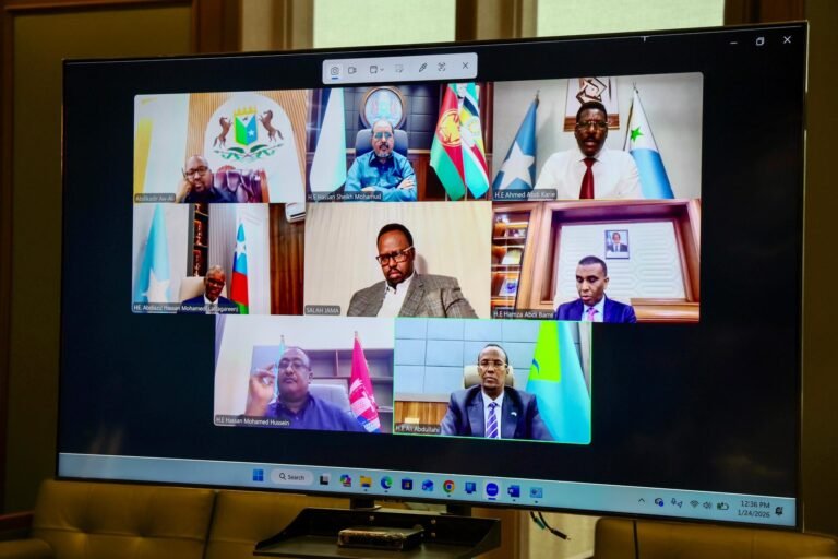 Madaxweyne Xasan Shiikh & 4 Dowlad-goboleed iyo Gobolka Banaadir oo isku raacay sii wadista doorashada Qof iyo Cod ah.