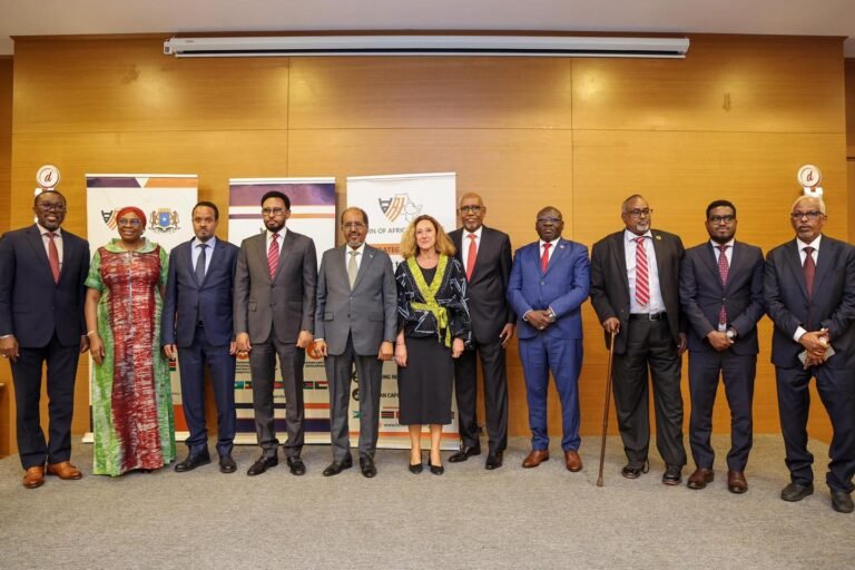 Madaxweyne Xasan Sheekh oo soo xiray kulanka 27-aad ee Wasiirrada Maaliyadda Madasha Iskaashiga dalalka Geeska Afrika.