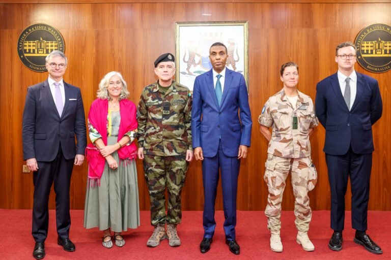 {DAAWO SAWIRADA} RW Xamsa oo qaabilay wafdi sare oo ka socda Midoowga Yurub.