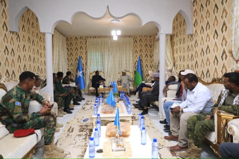 Shir gaar ah oo Looga Hadlayay Amaanka oo lagu qabtay magaalada Laascaanood