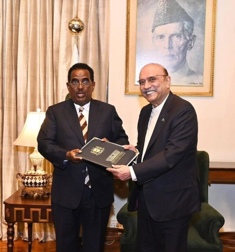 Somalia, Pakistan sign agreement abolishing visas for Diplomatic Passport holders