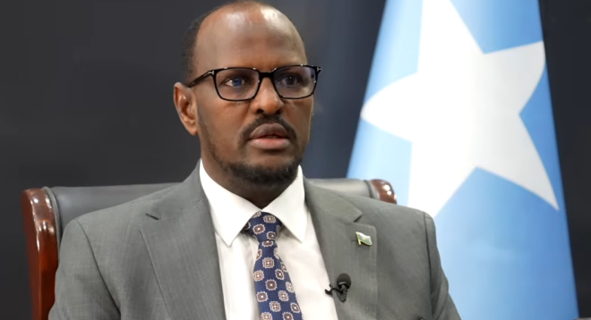 Wasiirka Batroolka iyo Khayraadka Macdanta oo sheegay in Sanadkan labilaabayo  qodista ceelasha shidaalka badda.