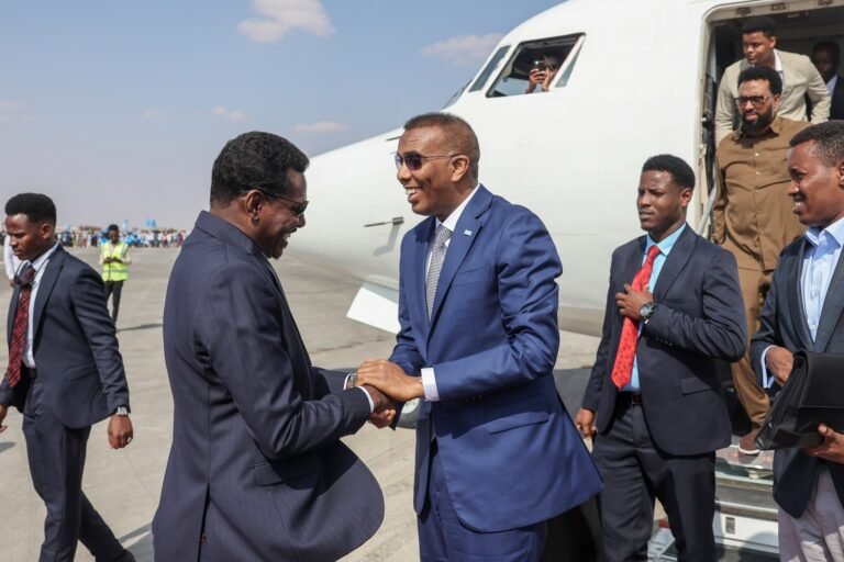 Ra’iisul Wasaare Xamsa Cabdi Barre, ayaa gaaray magaalada Dhuusamareeb.