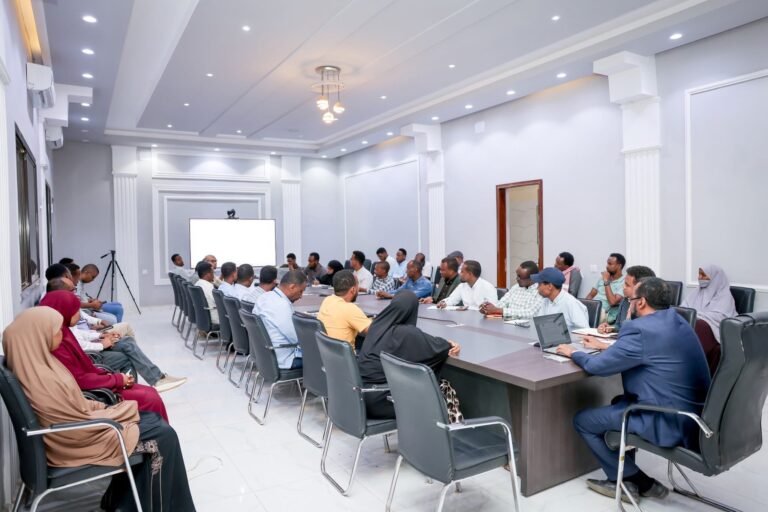 Koofur Galbeed oo Hay’adaha  kala hadashay Abaarta ka jirta Deegaannada Dowlad-Goboleedkas