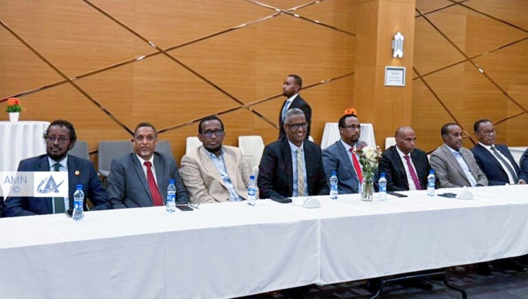 Madaxweyne Xasan Sheekh iyo golaha Mustaqbalka oo maanta ku kulmaayo Madaxtooyada Qaranka ee Villa Somalia.