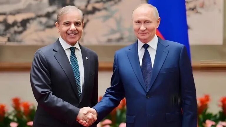 Dowladda Ruushka oo si adag ugarab istaagtay Dowladda Pakistaan.