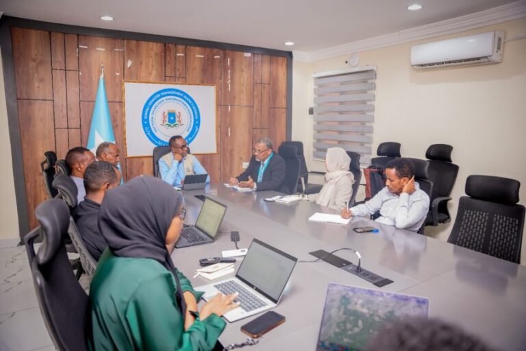 Commissioner of SoDMA Meets New WFP Somalia Director to Strengthen Humanitarian Cooperation