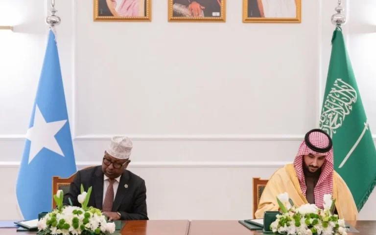 Somalia, Saudi Arabia sign military cooperation agreement.