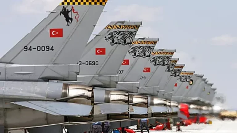 Türkiye boosts air, ground military support to back Somalia’s war on terror.