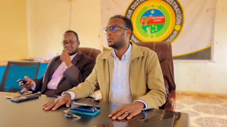 {DAAWO MUQAALKA}  ZMaamulka Xudur oo ku dhawaaqay ineey taagerayaan Dowladda Soomaaliya kana soo hor jedaan Lafta Garen