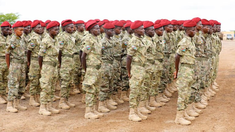 {DAAWO MUQAALKA} Dan jiree ilyaas “Waxaan Diyaar u nahay walaalkeen lafta gareen inaa Gacanta qabano”