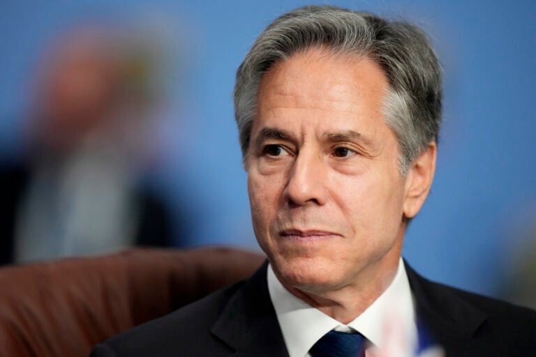 Xog-hayihii hore ee arrimaha dibadda Mareykanka oo Banaanka Keenay Sababta ku qasabtay Mareykanka in uu weeraro Iiraan