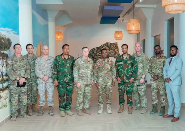 Mogadishu Meeting Between Somali Army Chief and U.S. SOCAF Commander.