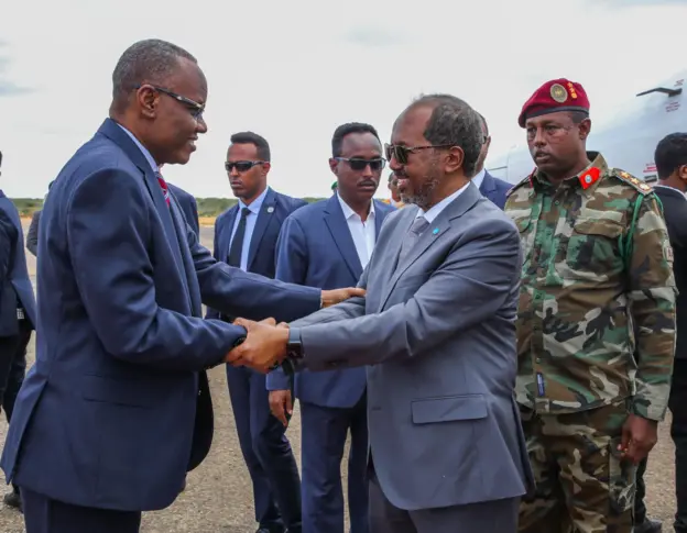 WAR DEG DEG AH: Lafta-gareen oo wada-hadal dalbaday iyo Madaxweyne Xasan Shiikh oo go’aan ka qaatay.