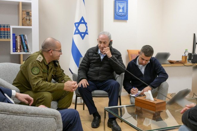 Benjamin Netanyahu oo amar ku bixiyay in la beegsado madaxda sare ee Iiraan.