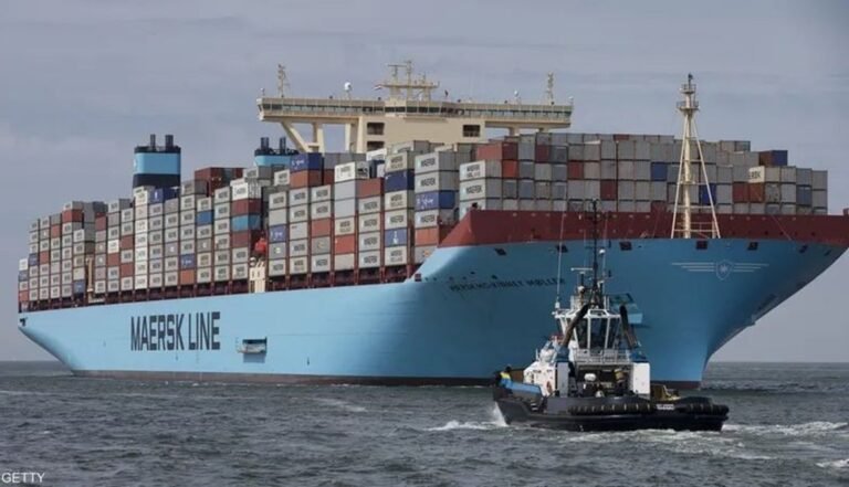 Shirkadda Maraakiibta ee Maersk oo joojisay maritaanka maraakiibta marinka Hormuz,