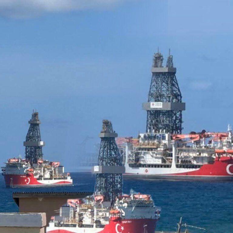 {DAAWO MUQAALKA}  Munasabad lagu soo Dhaweynayo Markabkii shidaalka ka qodi lahaa Soomaaliya oo lagu qabanayo Muqdisho