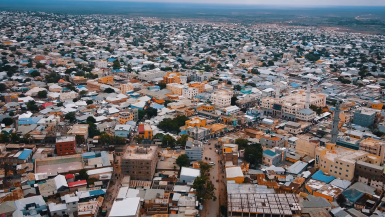 Magaalada Baydhabo aya waxa kasocda soo dhaweynta Madaxweyne Xasan Sheekh.